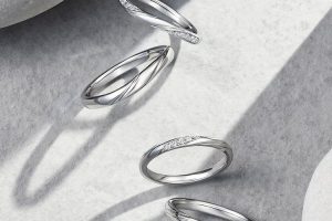 結婚指輪はどの指にはめるべき？それぞれの指が持つ意味や指のサイズの