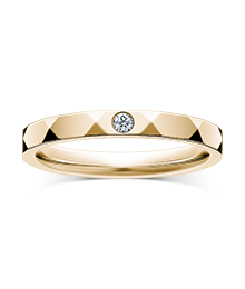 リングの一覧｜七色に煌めくラザール ダイヤモンドのジュエリーで大切